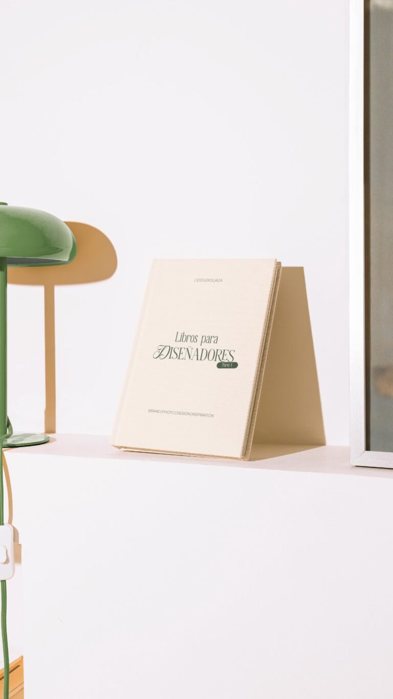 Instagram post from estudiolia_. This post is in position 2.